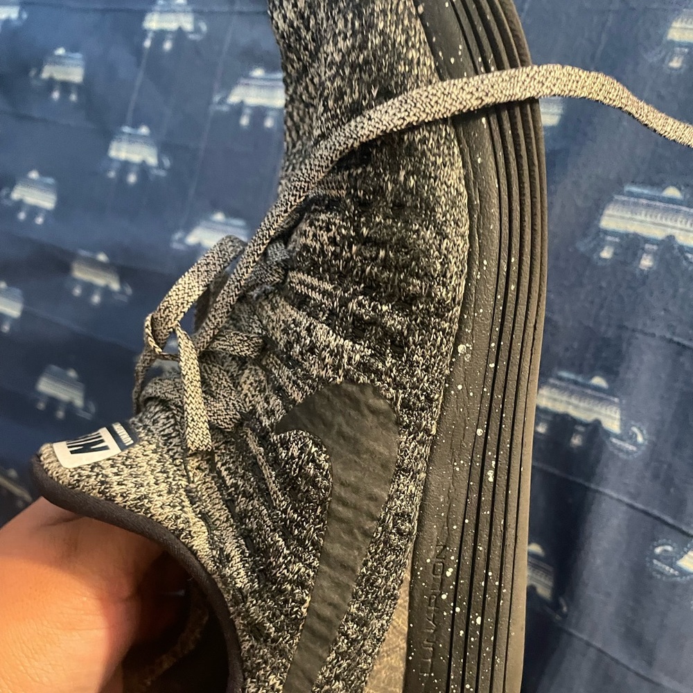 Nike slip on shoes with laces